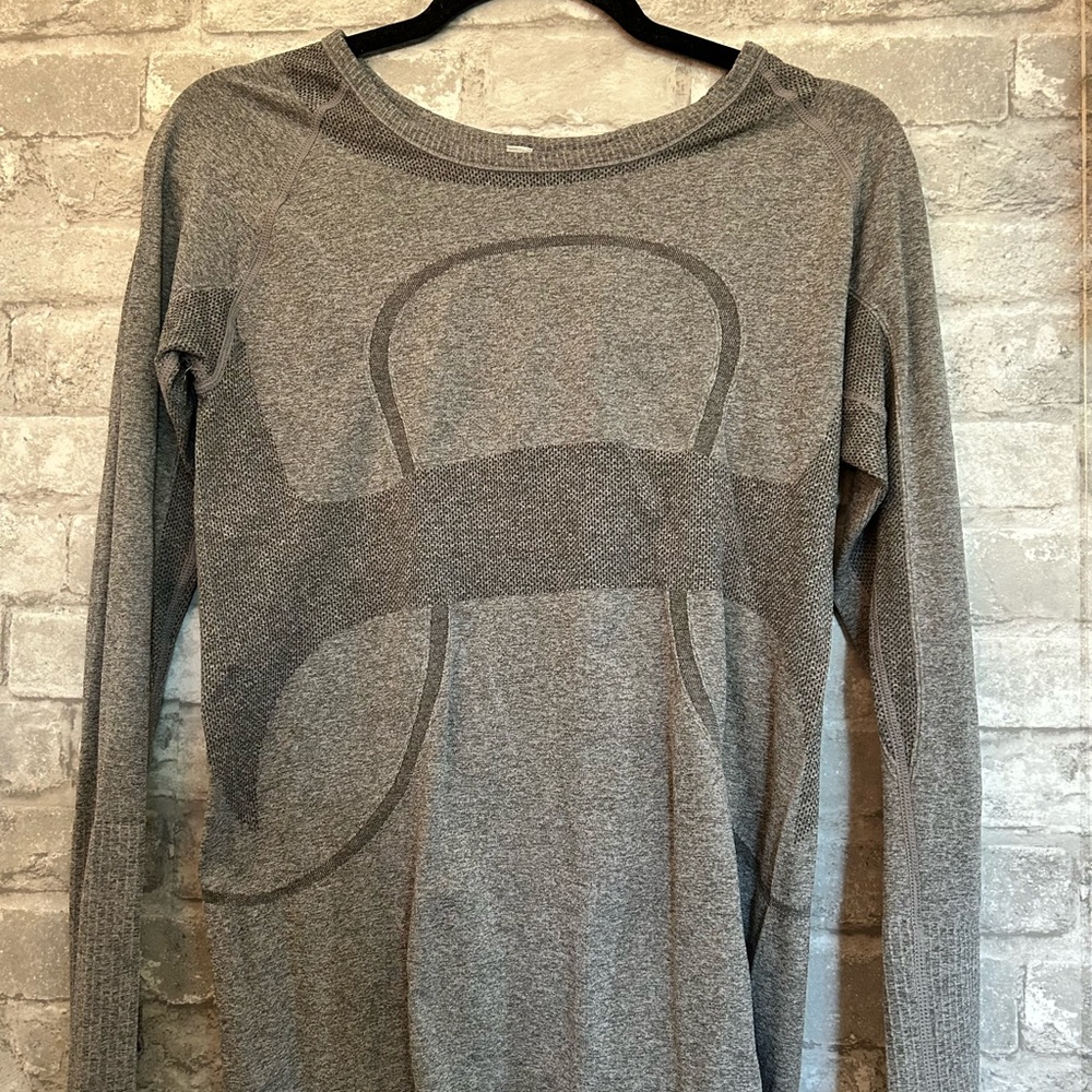 FOUR lululemon long sleeves/short sleeve